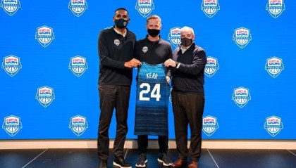 科尔正式出任美国男篮主帅 他已经瞄准让库里加入